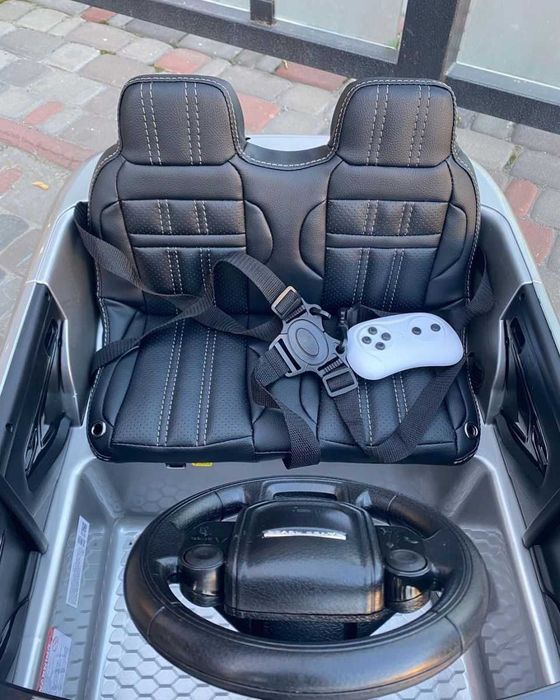 Детский двухместный электромобиль Bambi Land Rover Evoque Свет,звук