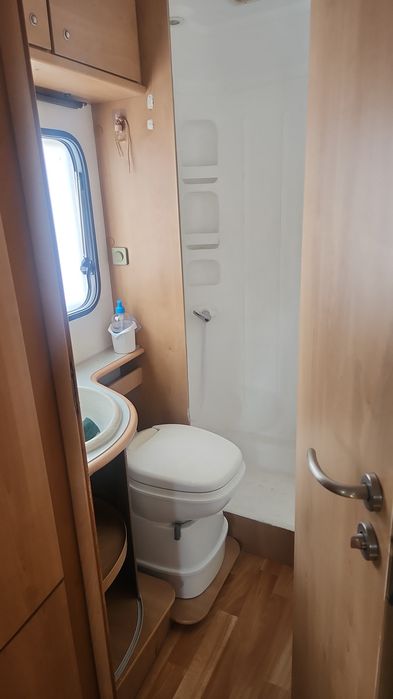 Exelente autocaravana 2006