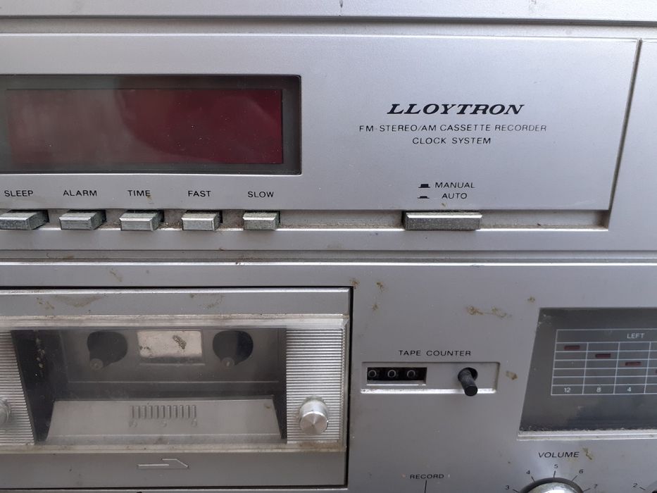 Lloytron Turntable System431510868575528961