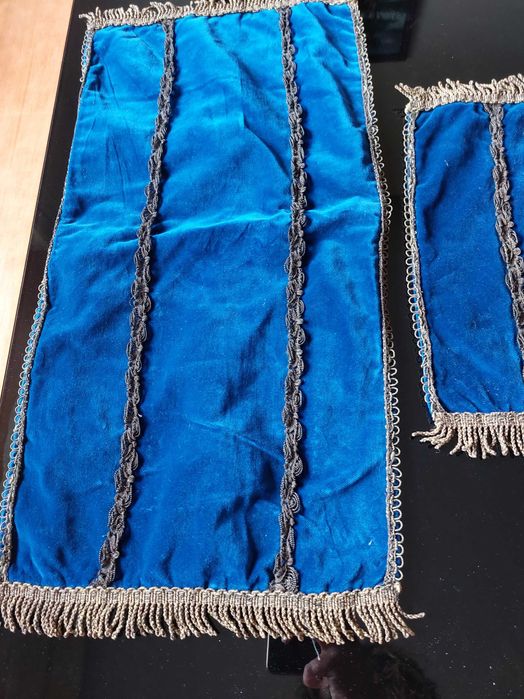 Conjunto naperons vintage em azul.