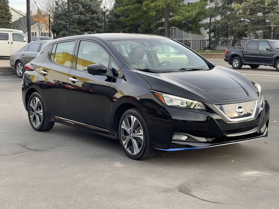 Nissan LEAF      2020