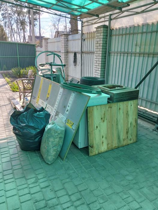 Вивоземо сміття з квартири, будинку, дачної ділянки.