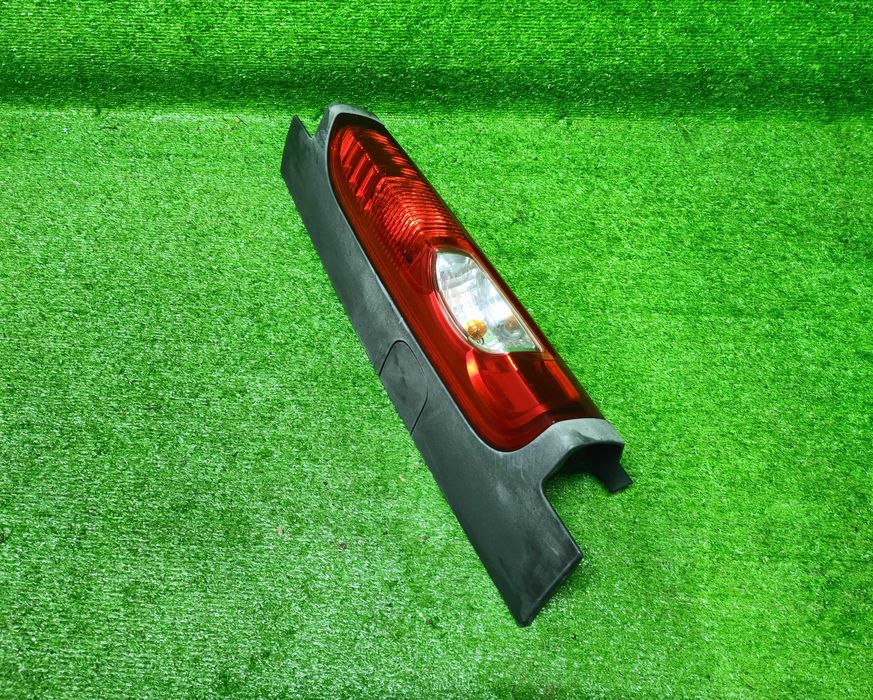 Lampa tył tylna Lewa Renault Trafic II Vivaro Primastar Lift 2008-