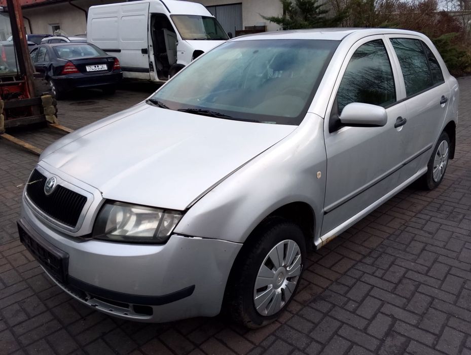 Skoda Fabia 6Y (99-04r.) 1.2 B 54KM. Silnik AWY/BMD Skrzynia GSH/GKS/GER/GDN/FSP lakier LF7T/9102/F7T. Cały na części. GWARANCJA !!!  Przód Tył Zestaw Komplet Drzwi Klapa Zderzak Błotnik Maska Grill Atrapa Szyba Pas Lampa Lusterko Boczki Fotel Kanapa Kokp