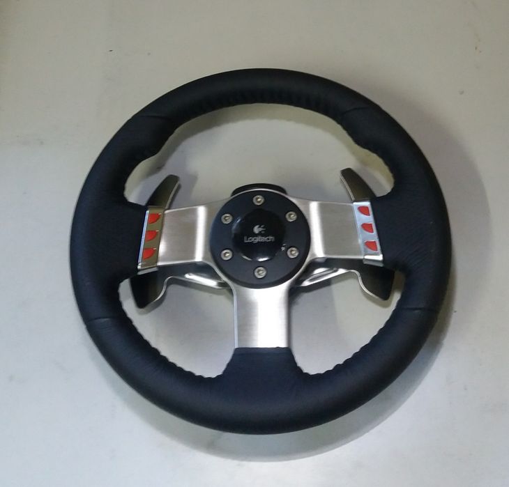 Volante Logitech G27 com electrónica e patilhas ( Como NOVO )64738260267522120