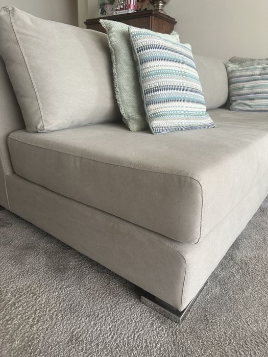 Vende-se sofá em L estilo Minotti
