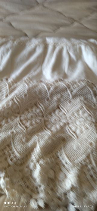 Colcha renda e linho