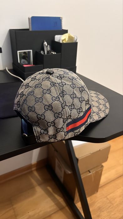 Gucci cap azul..