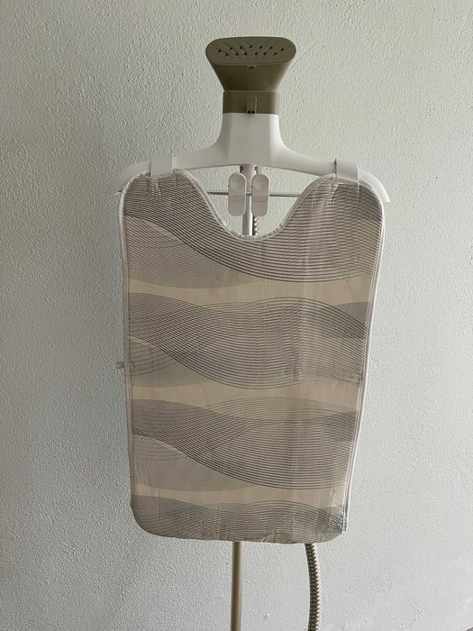 NOVO PREÇO - Ferro / Vaporizador roupa Philips NOVO