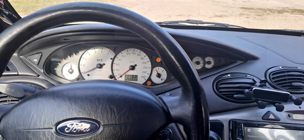 Ford Focus ST170 kjs