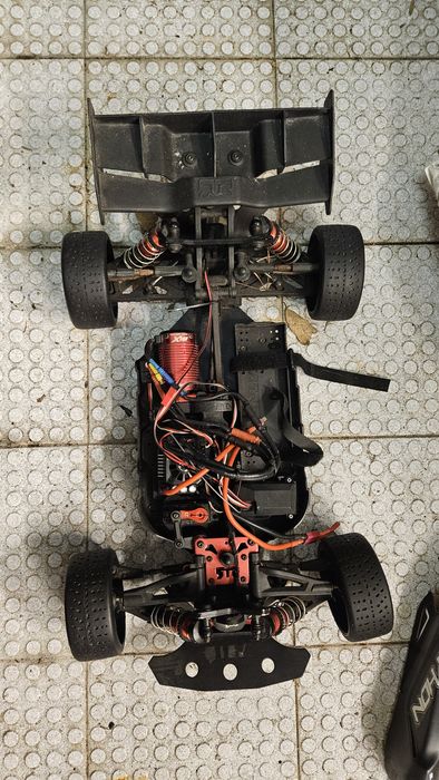 Arrma typhon 6s 1/8