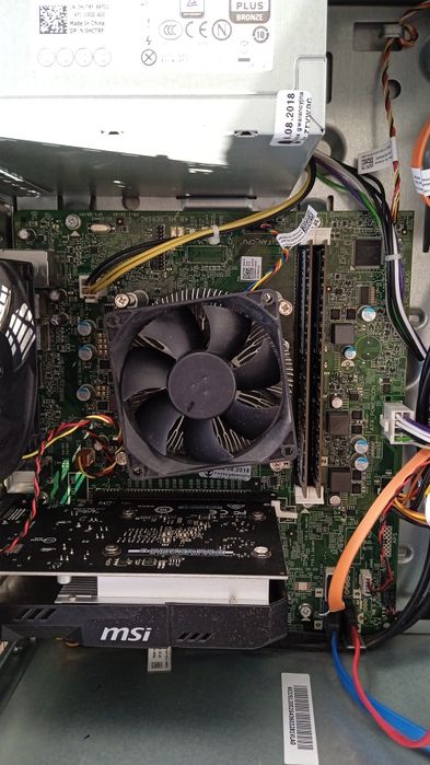 Komputer ze wszystkimi akcesoriami , PC do grania