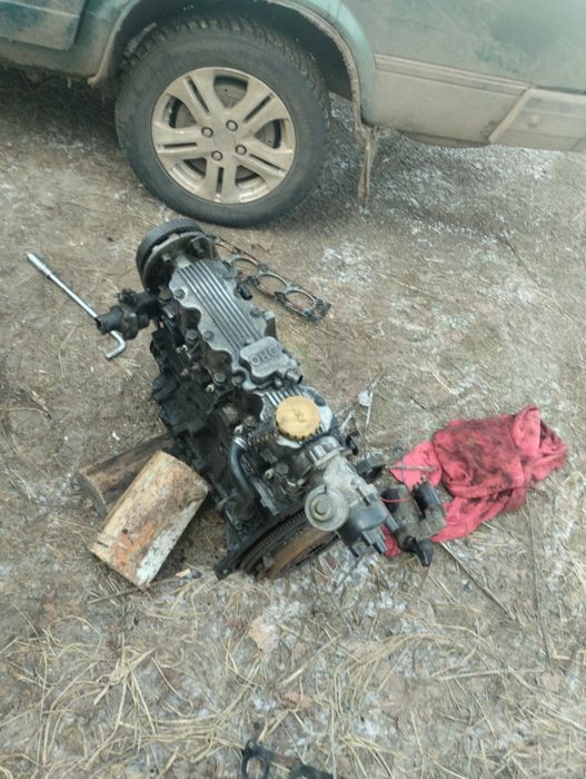 Продам мотор1.6 бенз. Опель аскона