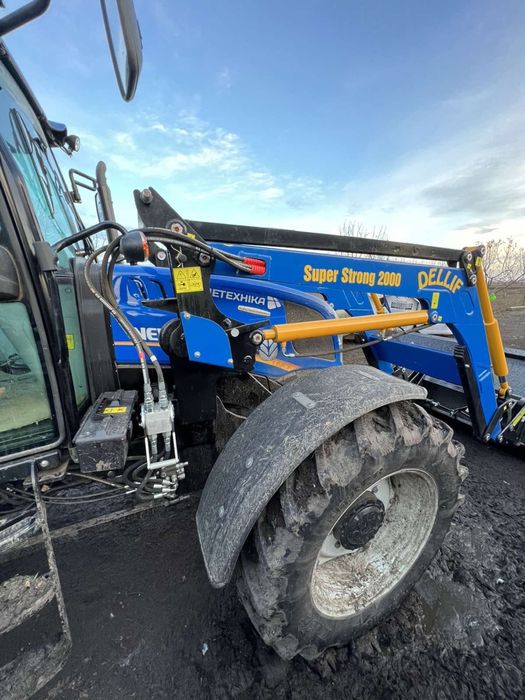 Навантажувач Погрузчик на Нью Холанд  КУН Супер Стронг 2000