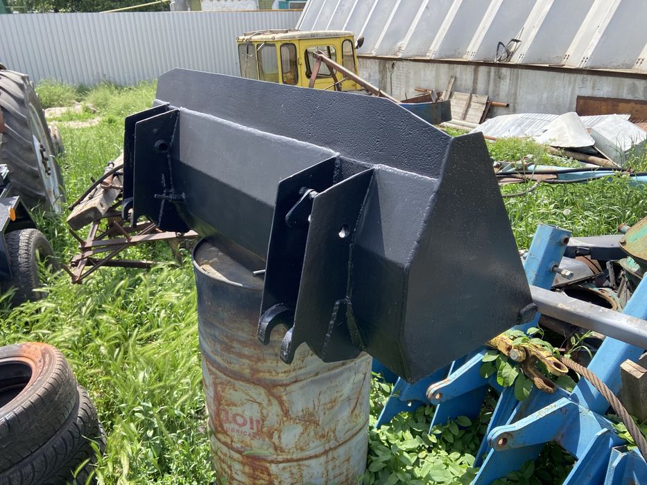 Міні трактор Японський Kubota L2002 з куном та фрезою