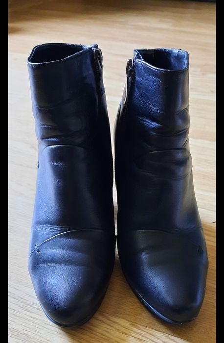 Skórzane botki S But