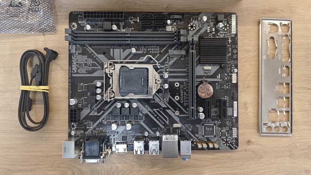 Gigabyte H310M S2H 1.2 s1151 Intel H310 PCI-Ex16 чудовий стан як нова