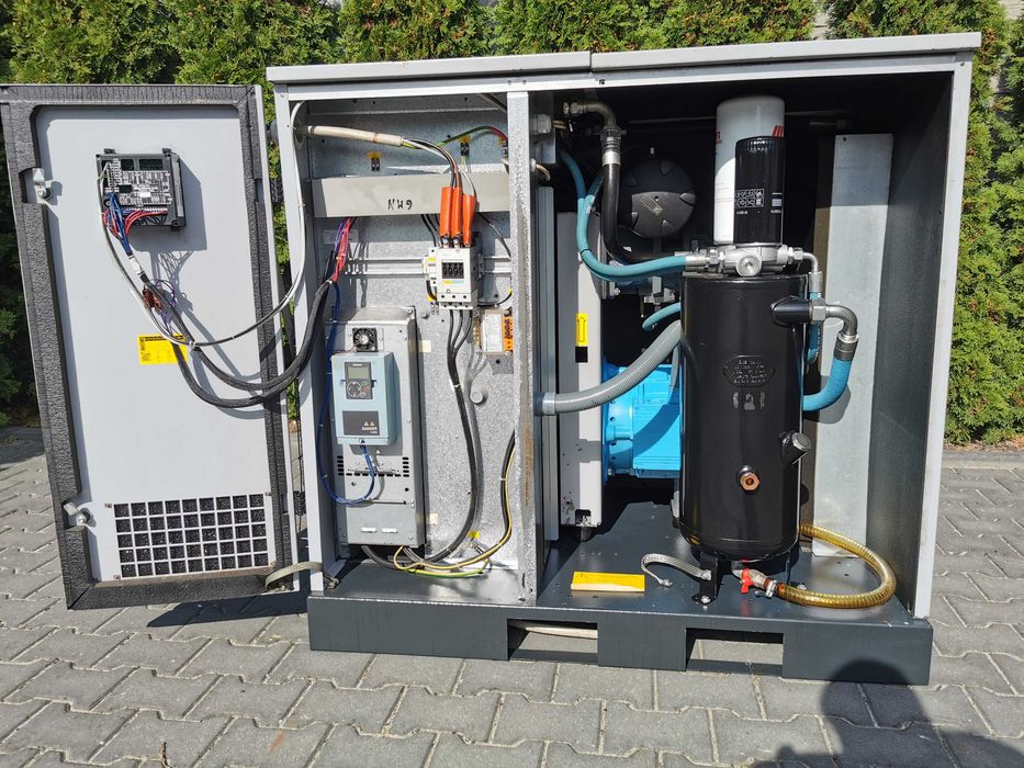 22kw +FALOWNIK 3500L/min Sprężarka śrubowa CECCATO CSB 30/8 IVR kompresor śrubowy 10BAR