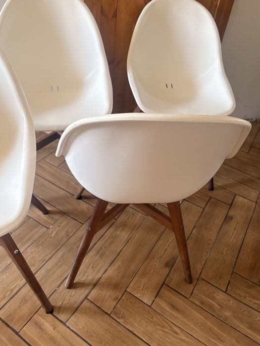 Krzesła ikea komplet białe