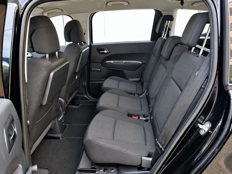 Peugeot 5008  1.6Hdi  115cv de 2012 (Diesel/7Lugares)