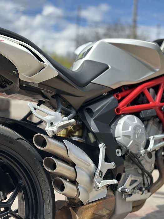 MV Agusta Brutale 800