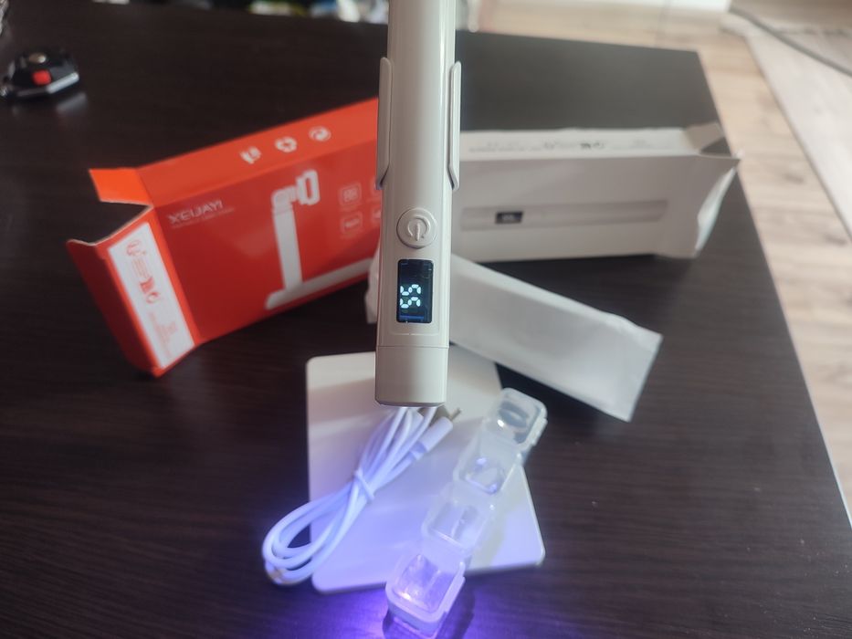 UF/LED фонарик для маникюра