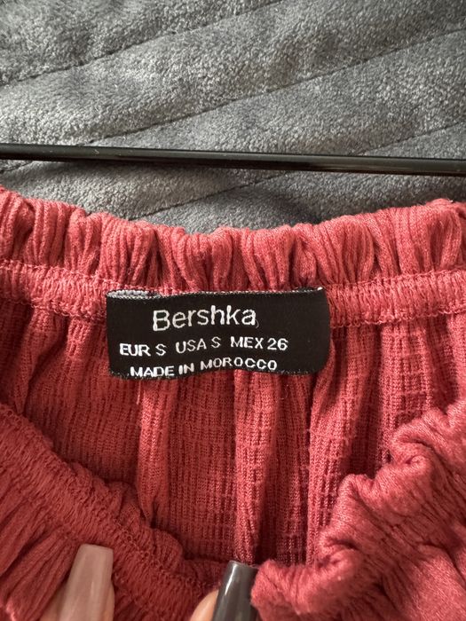 Bluzka hiszpanka do pępka roz S Bershka NOWA