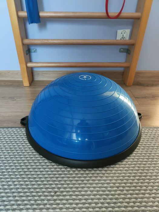 Pół piłka, balanser ćwiczenie równowagi