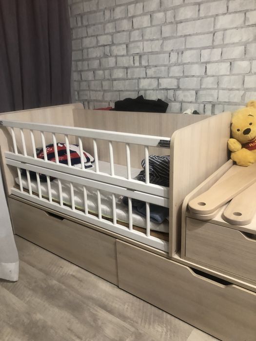Продам детскую кроватку
