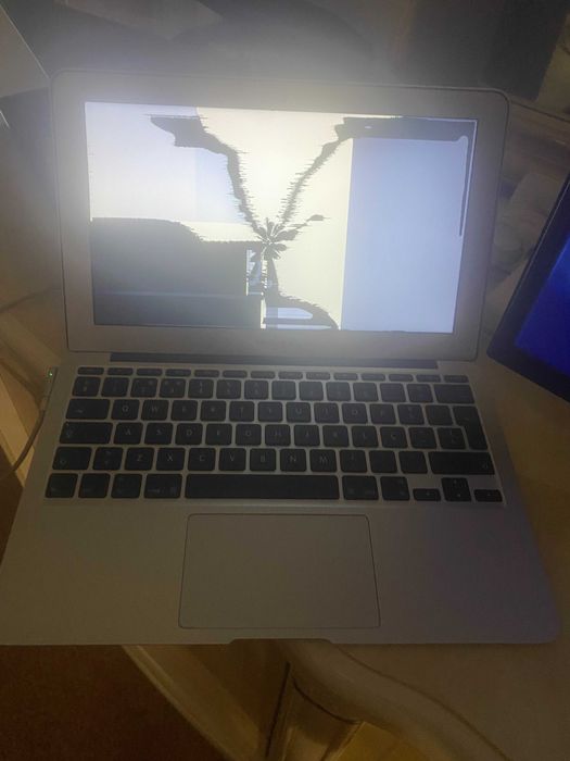 Apple MacBook Air A1370 | 2011
