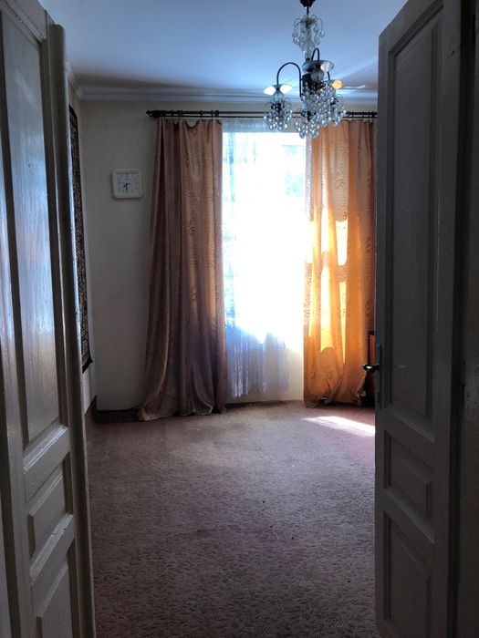 Продаж 2-рівневої квартири з власним подвірʼям