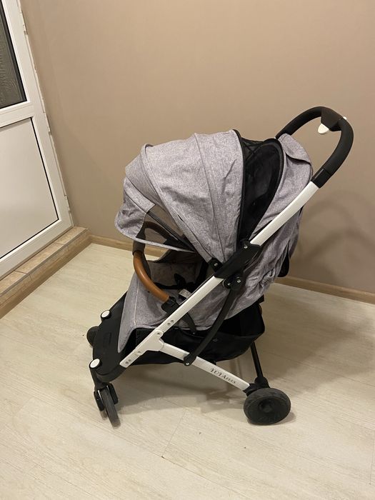 Коляска прогулочная