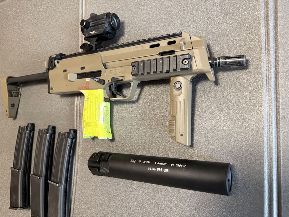 MP7 Tokyo Marui com upgrades