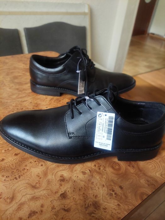 Туфлі фірмені шкіряні