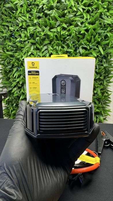 Топовый мощный бустер Базеус Baseus Jump Starter 20000 mAh пусковое