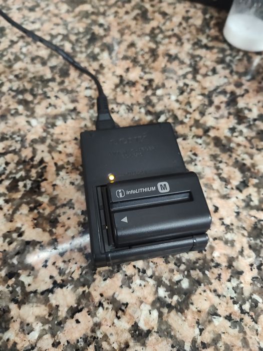 Sony Alpha a200 (DSLR)