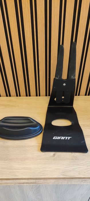 Stojak rowerowy Giant