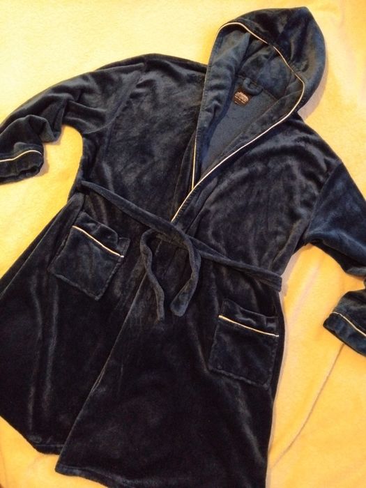 Халат чоловічий  2XL  poзмір 50  . 170-180 cм.