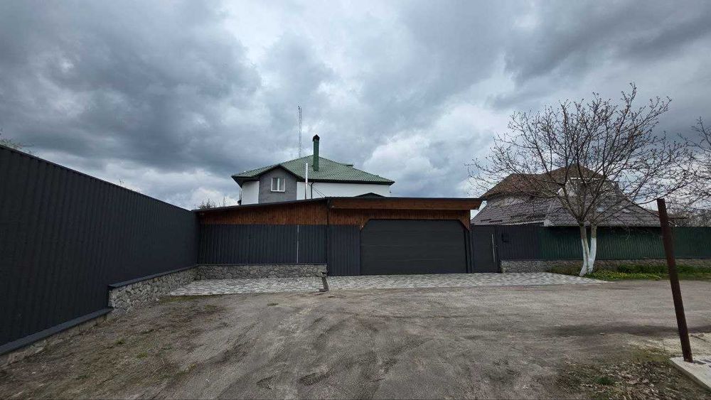 Продаж Будинка Червоний Шлях