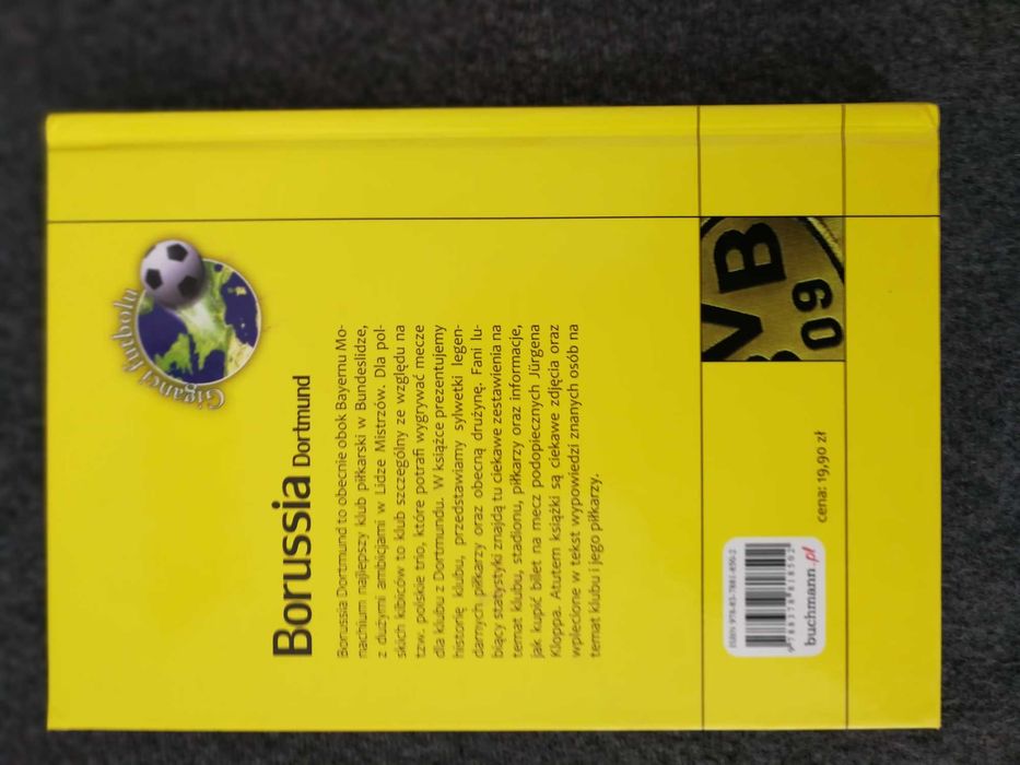 Książka Borussia Dortmund historia klubu Lewandowski piłka nożna sport