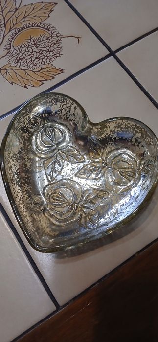 Продам конфетницу.