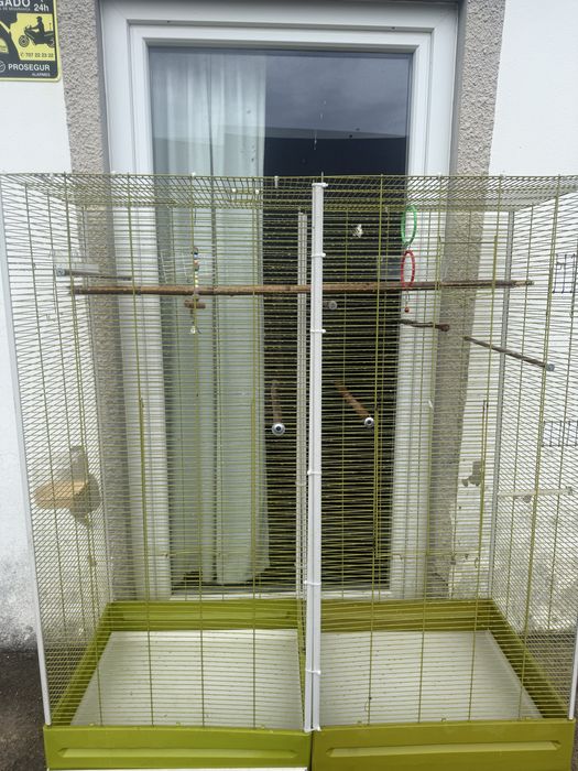 Vende se Gaiola e acessórios