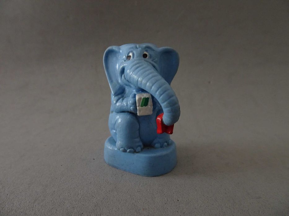 Bully PVC Elephant Figure - Rhinopront