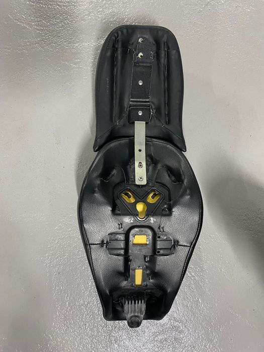 Harley Davidson Sportster 883, 1200 assentos bancos solo duplos