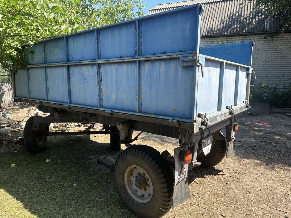 Продам тракторний прицеп 2ПТС-4