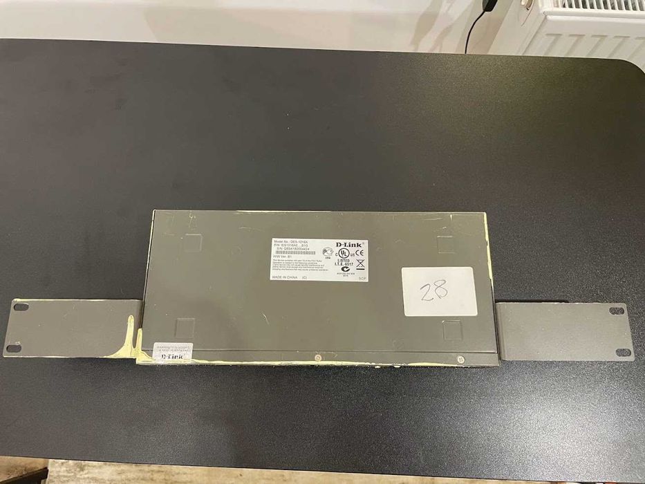 Комутатор D-Link DES-1016A, 16 портів, робочий