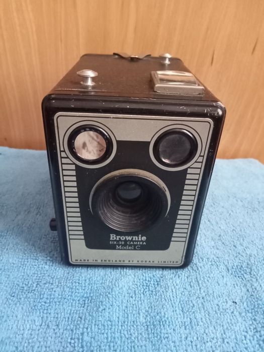 aparat kodak six -20 brownie model c