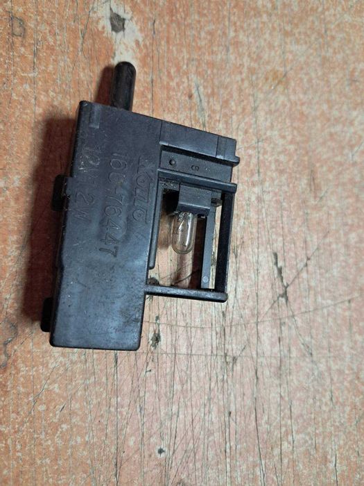 Плафон датчик підсвітка в бардачок тойота 166-76447