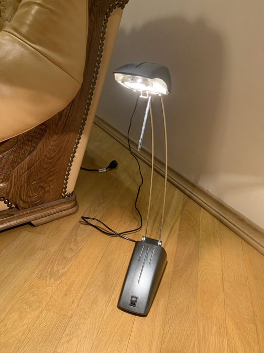 Настільна лампа. Настольная лампа