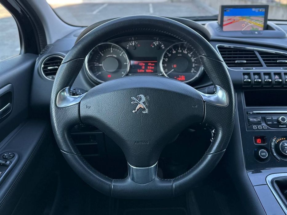 Peugeot 3008 2016 року, 1.6 дизель, механіка, передній привід, 178км